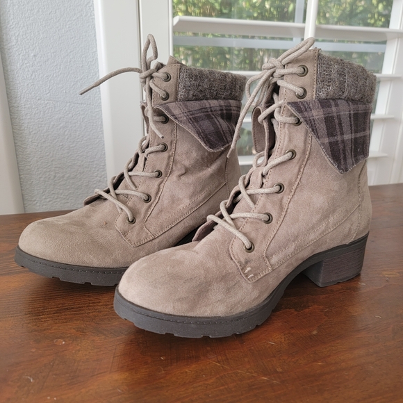 Tan Combat & Moto Boots - Picture 3 of 8